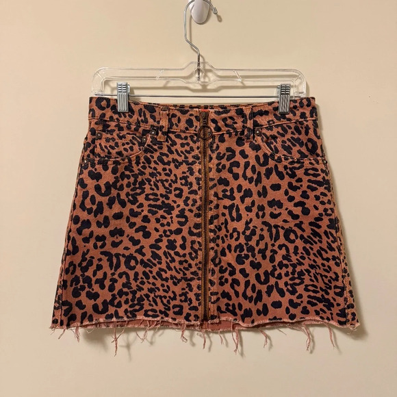 NWOT Free People zip it up printed mini skirt - Cheetah - Size 27 - Picture 4 of 7